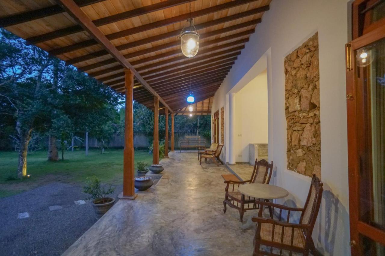 Antique Ceylon Villa Ahangama Exterior foto